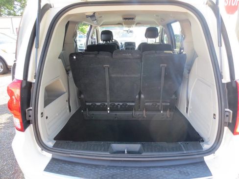 Used 2012 Dodge Grand Caravan SE FWD image 5