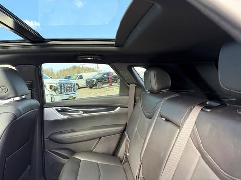 Used 2025 Cadillac XT5 Premium Luxury image 8