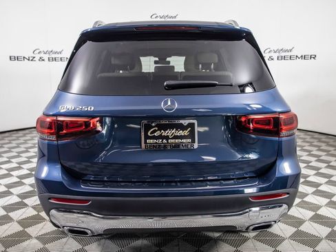 Used 2022 Mercedes-Benz GLB 250 w/ Premium Package Lite image 11