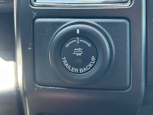 Used 2018 Ford Expedition Limited w/ Equipment Group 302A RWD image 34