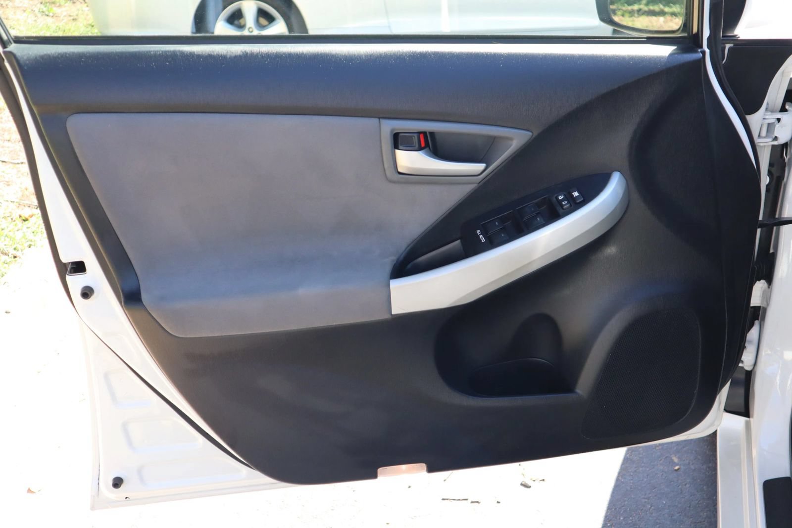 Used 2014 Toyota Prius Three FWD image 7