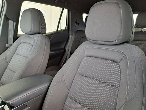 Used 2025 Chevrolet Equinox LT w/ Safety and Technology Package image 23