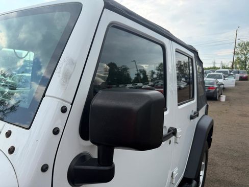 Used 2014 Jeep Wrangler Unlimited Sport w/ Quick Order Package 24S AWD/4WD image 9