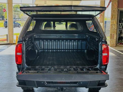 Used 2019 Chevrolet Colorado Z71 AWD/4WD image 10