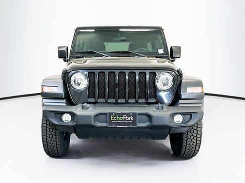 Used 2022 Jeep Wrangler Unlimited Sport AWD/4WD image 2