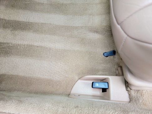 Used 1997 Toyota Avalon XLS image 10