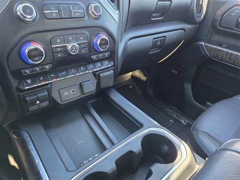 Used 2021 GMC Sierra 2500 Denali w/ Denali Black Diamond Edition image 14