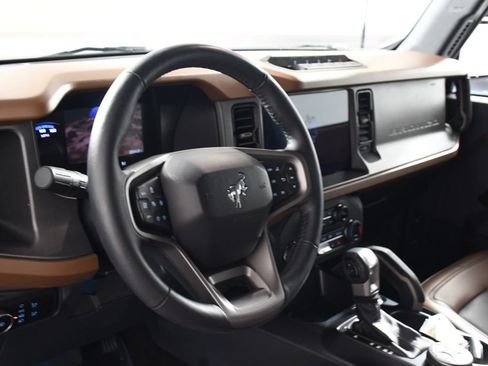 Used 2024 Ford Bronco Outer Banks AWD/4WD image 13