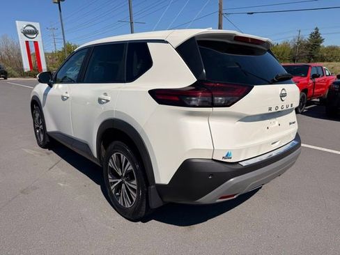 Certified 2023 Nissan Rogue SV AWD/4WD image 7