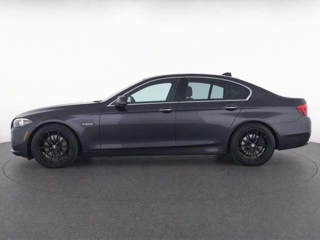 Used 2015 BMW 550i xDrive Sedan AWD/4WD image 6