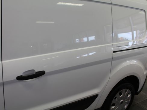 Used 2023 Ford Transit Connect XLT image 35