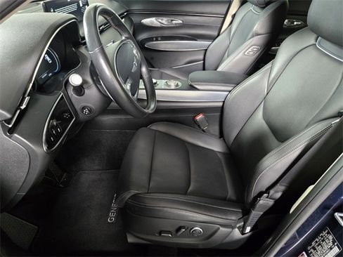 Used 2023 Genesis GV70 2.5T w/ Select Package image 13
