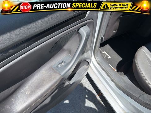 Used 2014 Volkswagen Jetta SE FWD image 28