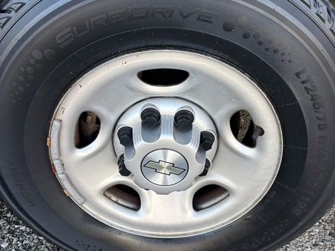 Used 2021 Chevrolet Express 2500 w/ Driver Convenience Package image 24