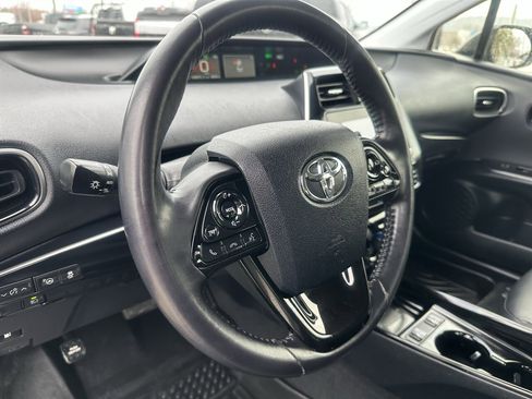 Used 2022 Toyota Prius LE image 44