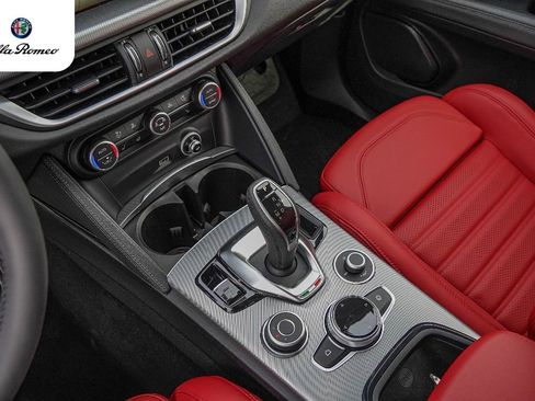 New 2025 Alfa Romeo Stelvio Sprint w/ Veloce Package AWD/4WD image 16