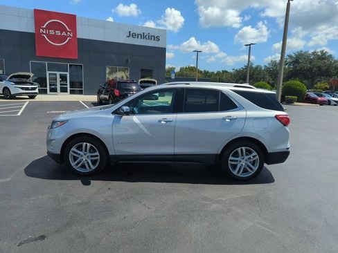 Used 2019 Chevrolet Equinox Premier FWD image 11