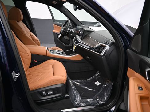 New 2026 BMW X5 xDrive50e AWD/4WD image 25