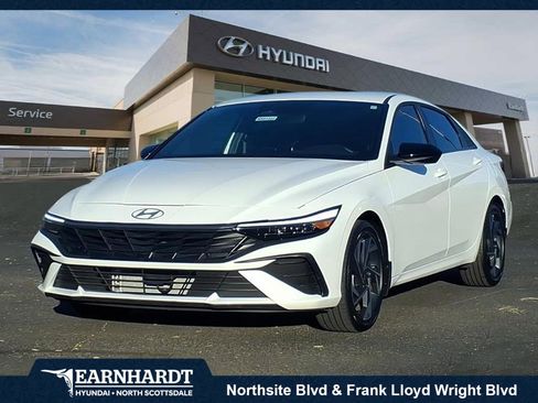 Certified 2025 Hyundai Elantra SEL image 1