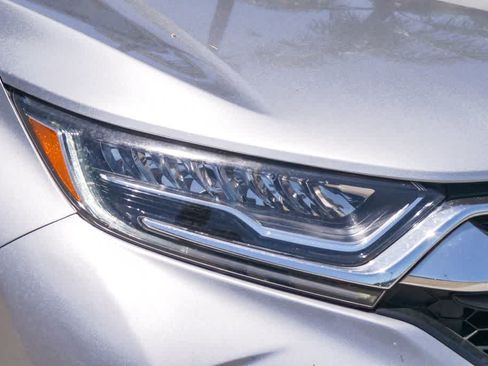 Used 2018 Honda CR-V Touring image 4