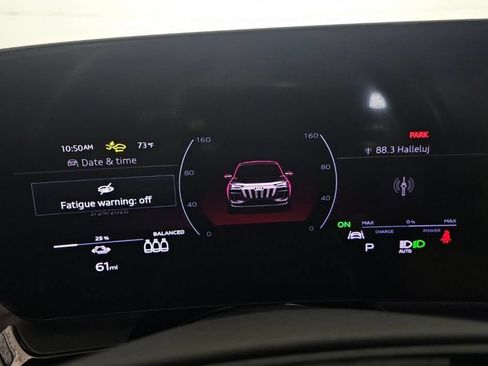 Used 2025 Audi Q6 e-tron Premium Plus w/ Premium Plus AWD/4WD image 3