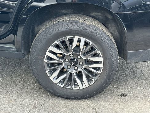 Used 2025 Chevrolet Tahoe Z71 AWD/4WD image 20