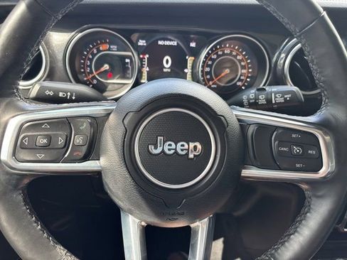 Used 2022 Jeep Wrangler Unlimited Sahara AWD/4WD image 24