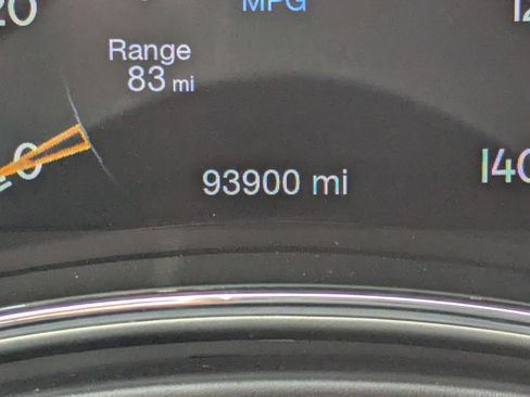 Used 2018 Jeep Grand Cherokee Overland image 2