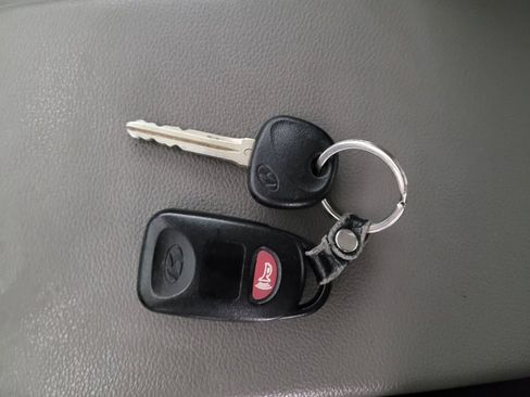 Used 2019 Hyundai Elantra SEL image 32