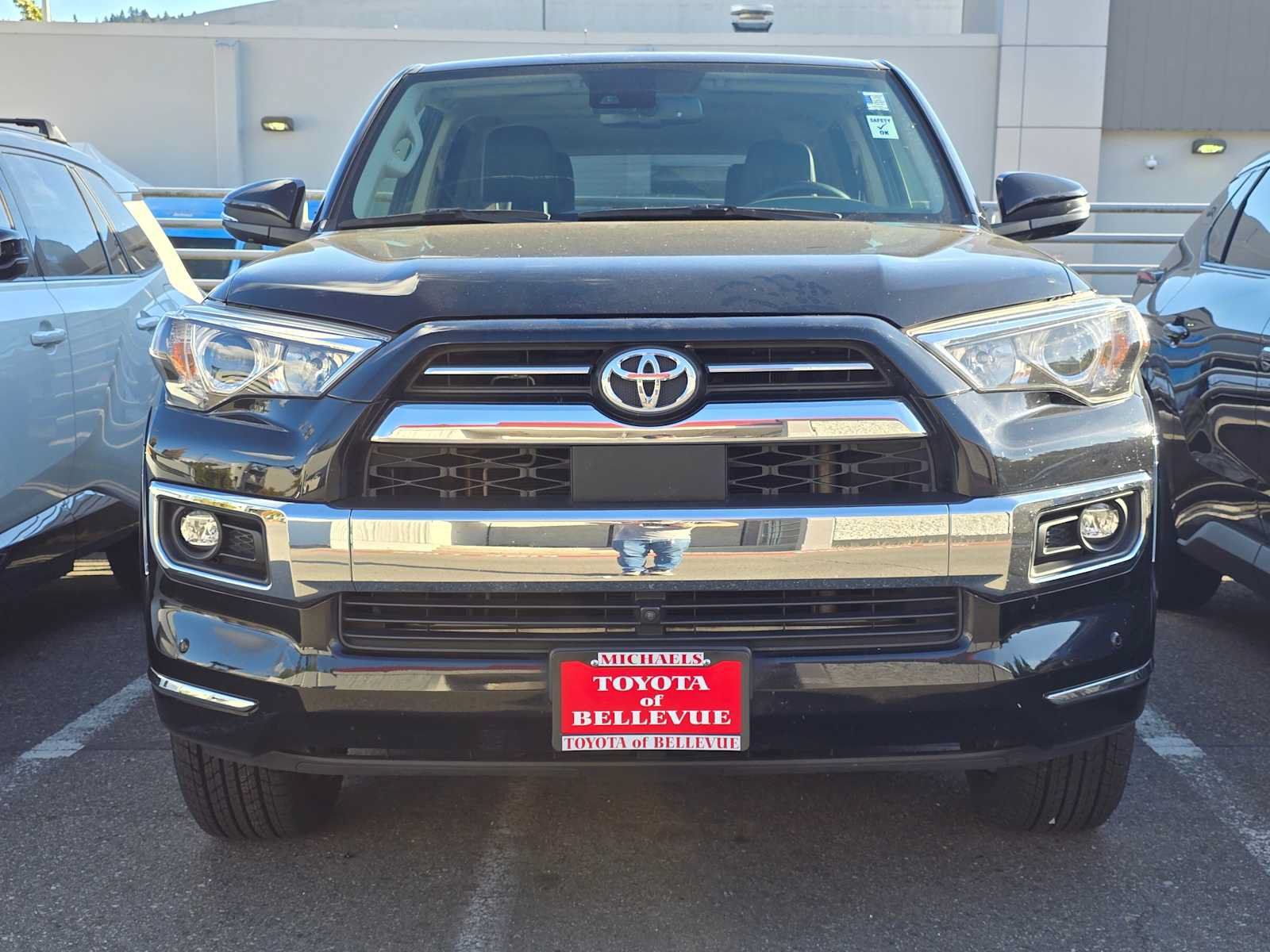 Certified 2022 Toyota 4Runner Limited AWD/4WD image 2