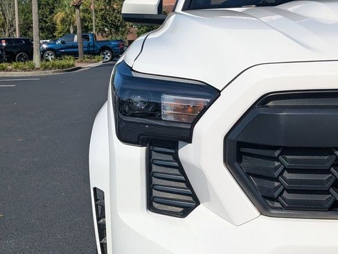 Used 2024 Toyota Tacoma TRD Sport image 10