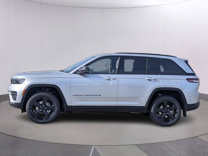 New 2025 Jeep Grand Cherokee Altitude