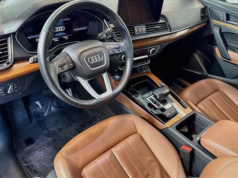Used 2022 Audi Q5 2.0T Premium Plus w/ Premium Plus Package AWD/4WD image 9