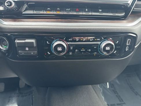 Used 2025 GMC Sierra 1500 SLT image 28