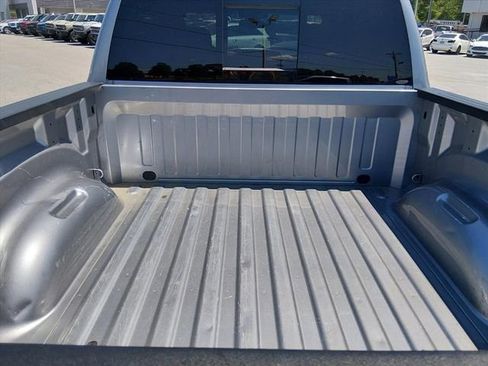 Used 2019 RAM 1500 Big Horn AWD/4WD image 11