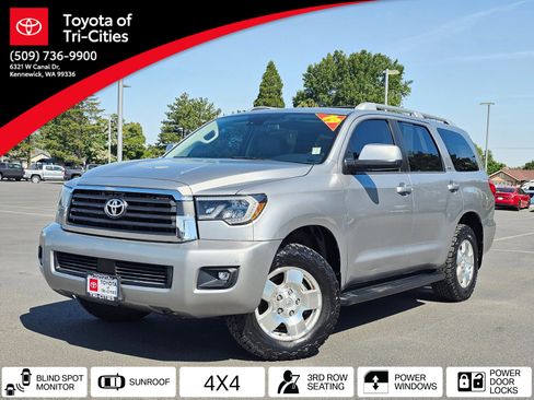 Used 2019 Toyota Sequoia SR5 AWD/4WD image 33