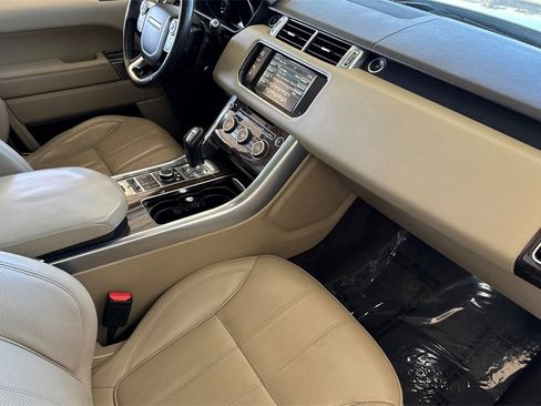 Used 2015 Land Rover Range Rover Sport HSE image 15