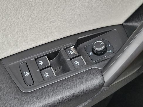 Used 2021 Volkswagen Tiguan SE R-Line FWD image 16