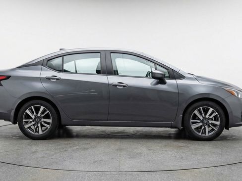 Used 2025 Nissan Versa SV FWD image 11