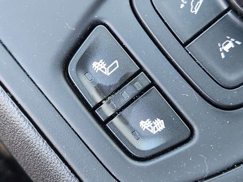 Used 2024 GMC Terrain SLT image 26