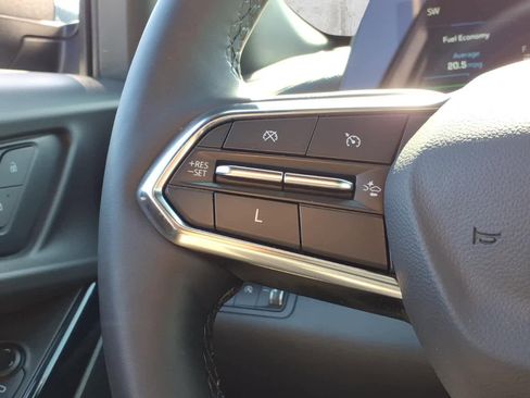 Used 2025 Chevrolet Equinox LT w/ Convenience Package II AWD/4WD image 21