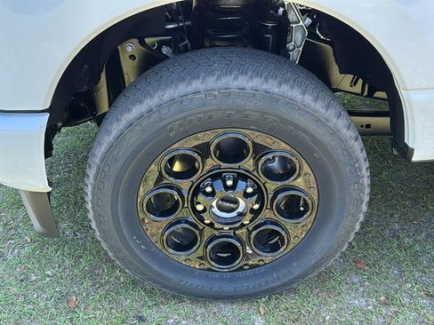 New 2025 Ford F350 Lariat w/ Lariat Ultimate Package image 39