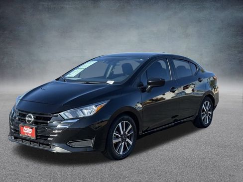 Used 2023 Nissan Versa SV image 8