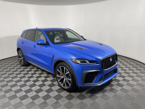 Used 2025 Jaguar F-PACE SVR 575 Edition AWD/4WD image 7