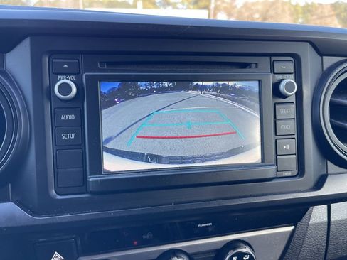 Used 2017 Toyota Tacoma SR image 12