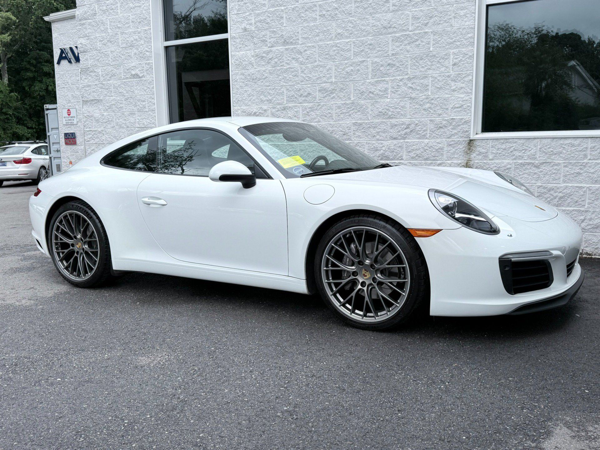Used 2017 Porsche 911 Carrera 4 AWD/4WD image 38