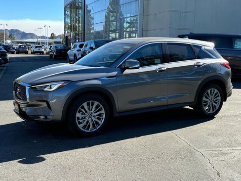 New 2025 INFINITI QX50 Pure image 8
