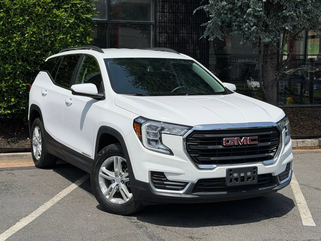 Used 2023 GMC Terrain SLE w/ Driver Convenience Package AWD/4WD image 7