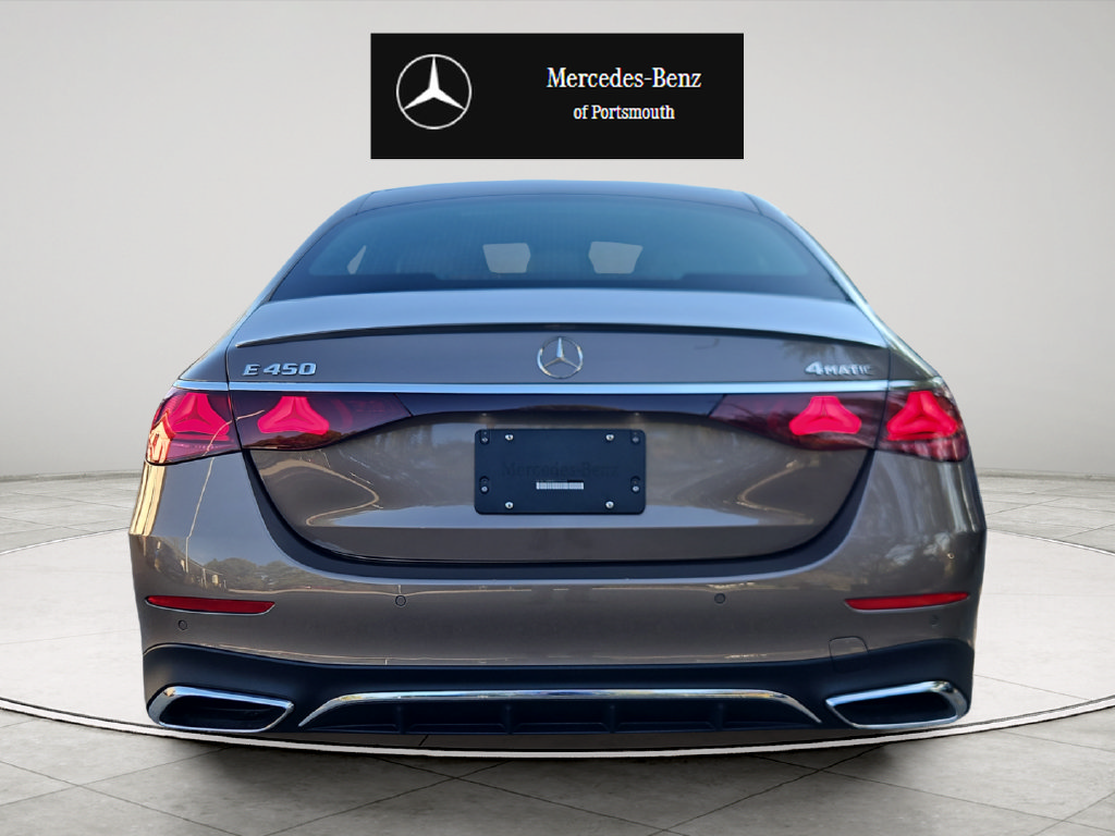 Used 2024 Mercedes-Benz E 450 4MATIC Sedan image 4