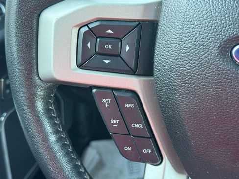 Used 2018 Ford F150 Lariat image 18